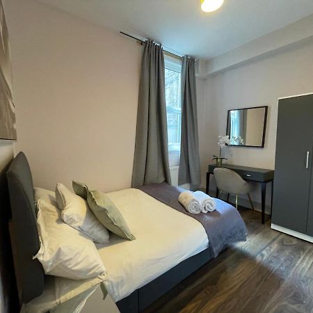 43 Kimberly Road Apartment Londra Esterno foto